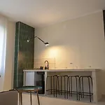 Oronti 4*