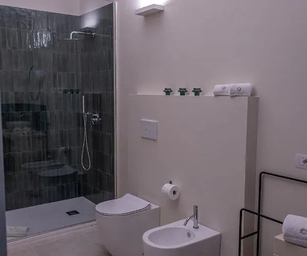 Oronti Guest house 4*